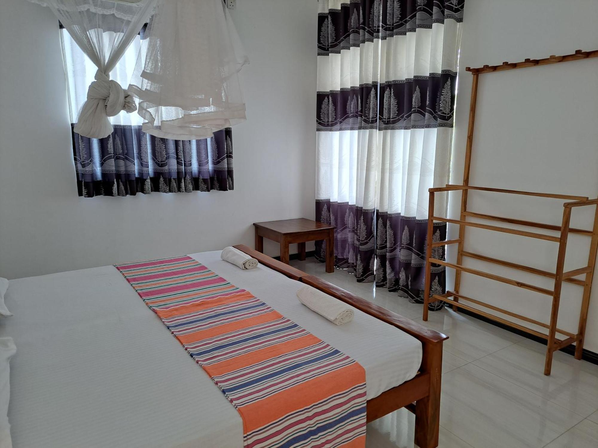 B & B Charm Dikwella Værelse billede